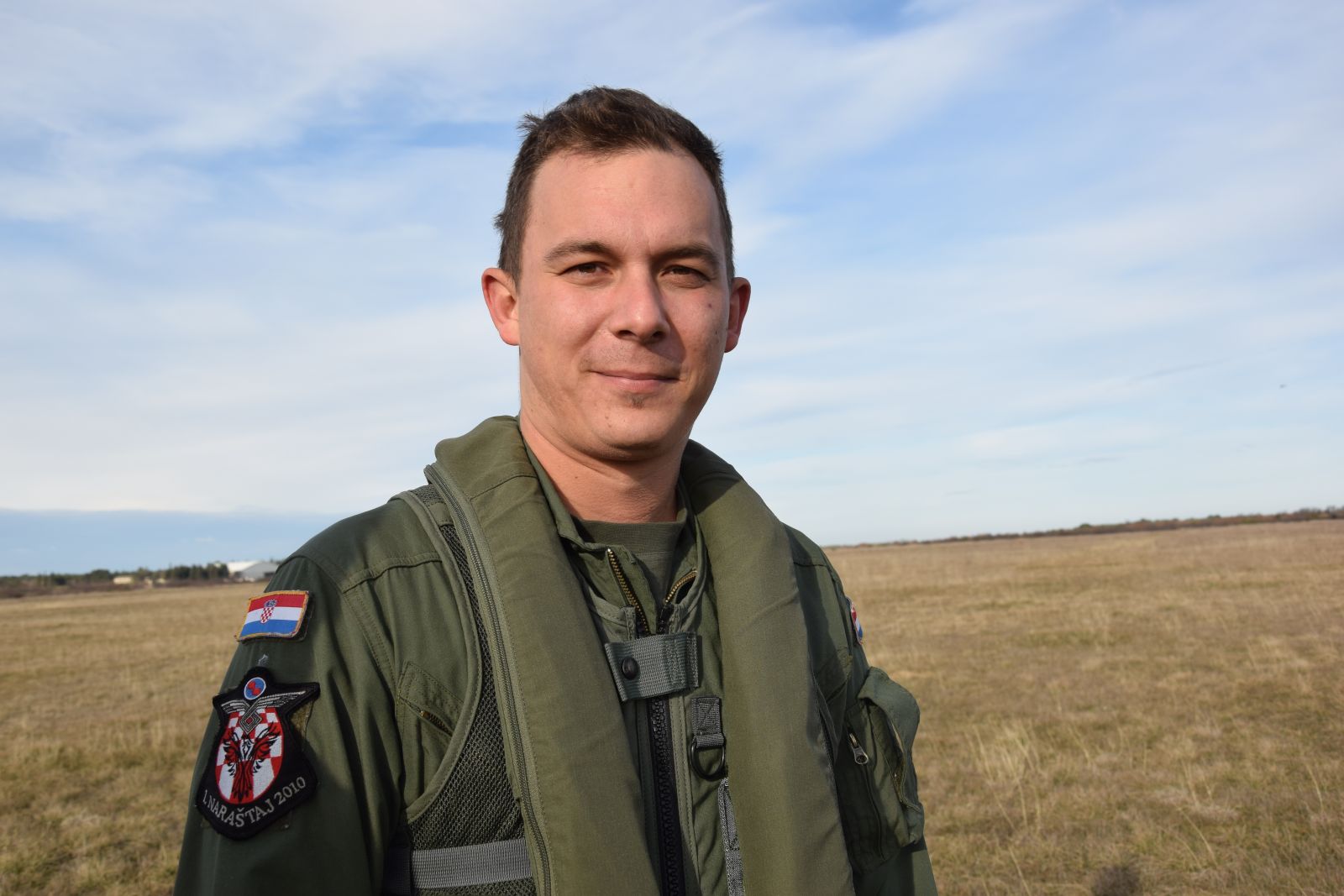 U Zemuniku izvedeni prvi samostalni letovi učenika na helikopterima “Bell-206B” U Zemuniku izvedeni prvi samostalni letovi učenika na helikopterima “Bell-206B”