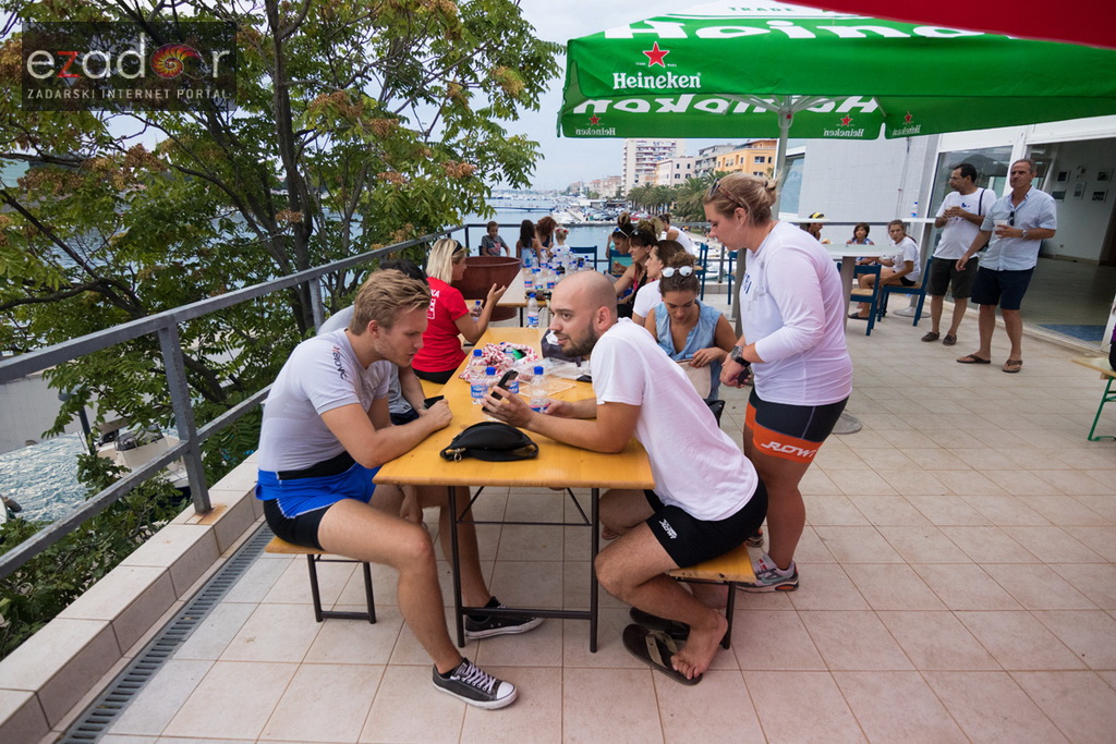 6. “Jadranov veslački dvoboj” osmeraca u uvali Jazine 6. “Jadranov veslački dvoboj” osmeraca u uvali Jazine