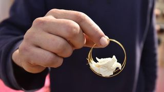 U Domu branitelja poceo 14. HAND MADE FEST – Festival rucnih izrada, mastovitosti i dizajna. I ove se godine u svih 5 dvorana Doma branitelja, 200-ak izlagaca, od kojih i 20% muskaraca, tri dana promice i promovira jedinstvene vrijednosti rucnih izrada, p U Domu branitelja poceo 14. HAND MADE FEST – Festival rucnih izrada, mastovitosti i dizajna. I ove se godine u svih 5 dvorana Doma branitelja, 200-ak izlagaca, od kojih i 20% muskaraca, tri dana promice i promovira jedinstvene vrijednosti rucnih izrada, p