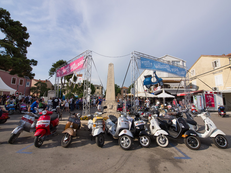 OLYMPUS DIGITAL CAMERA OLYMPUS DIGITAL CAMERA