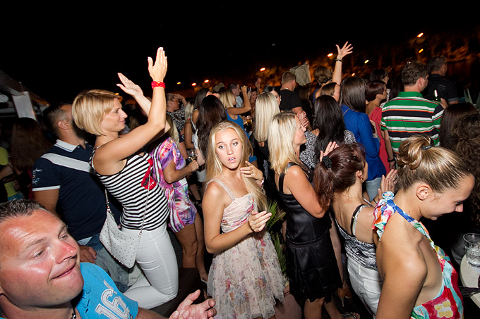 Severina @Ponton festival u uvali Jazine, Foto: Leo Banić Severina @Ponton festival u uvali Jazine, Foto: Leo Banić