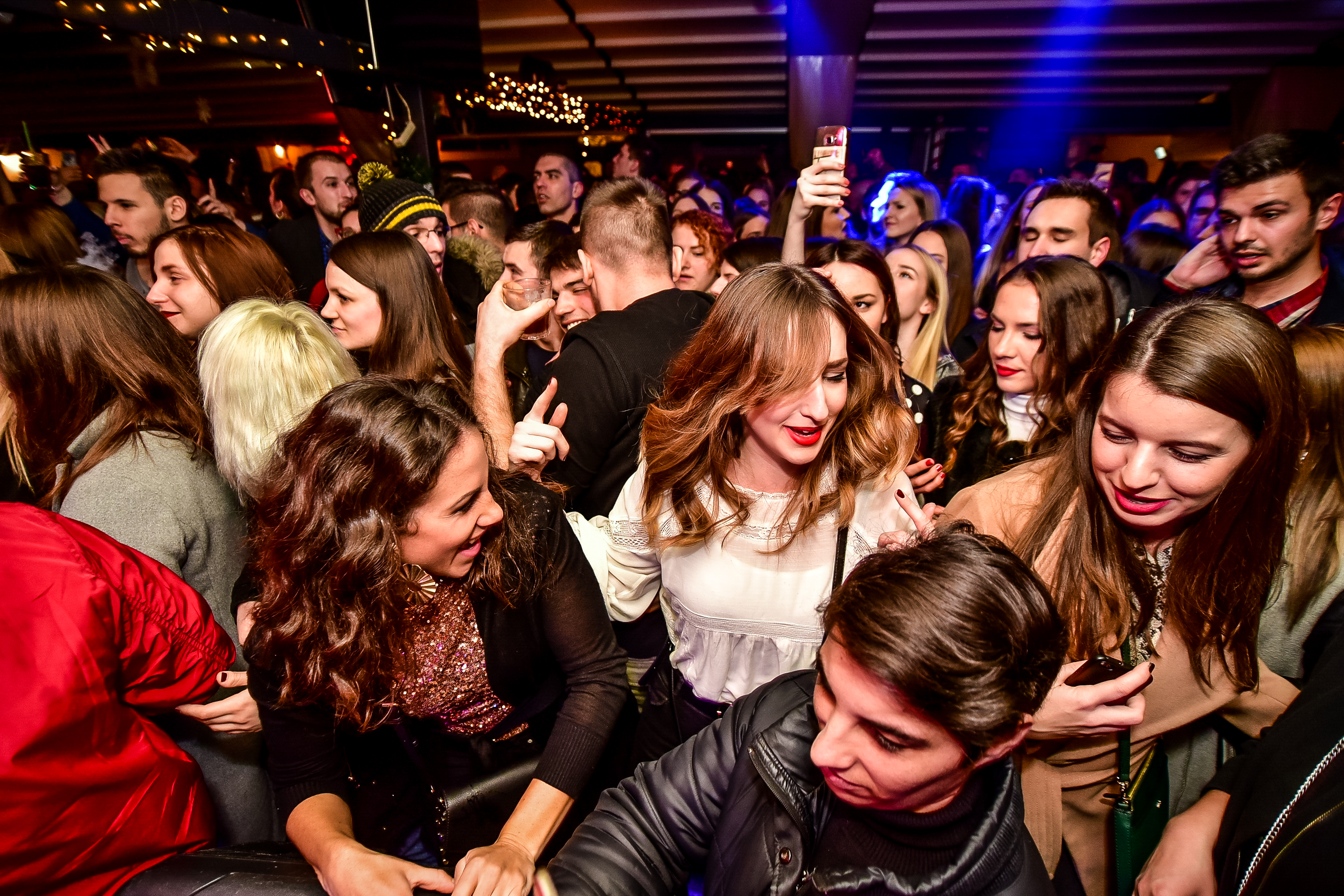 Vesna Pisarović @ Kult Caffe Bar