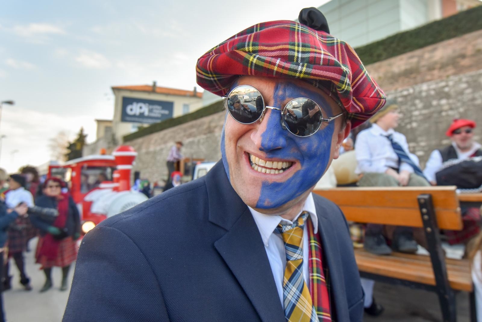 Zadarski karneval 2018: Povorka maškaranih skupina gradskim ulicama Zadarski karneval 2018: Povorka maškaranih skupina gradskim ulicama