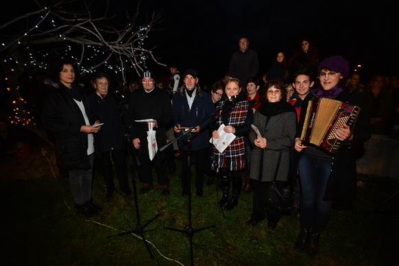 Diklo: Na Bunarima na blagdan sv. Stjepana uprilične žive jaslice Udruge Kveštura. Foto: Iva Perinčić Diklo: Na Bunarima na blagdan sv. Stjepana uprilične žive jaslice Udruge Kveštura. Foto: Iva Perinčić