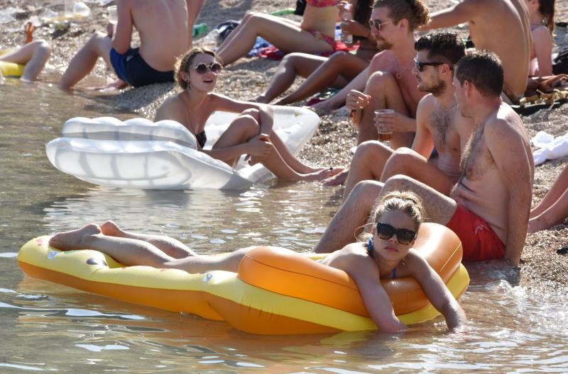 Drugi dan Love International Festivala u Tisnom. Photo. Hrvoje Jelavić/PIXSELL Drugi dan Love International Festivala u Tisnom. Photo. Hrvoje Jelavić/PIXSELL