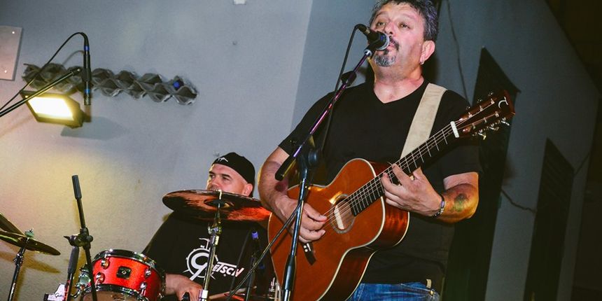 Grupa Dalmatino @ Shine bar ; foto Iva Perinčić Grupa Dalmatino @ Shine bar ; foto Iva Perinčić