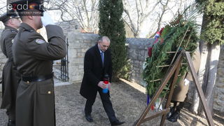 U Donjem Karinu obilježeno sjećanje na rušenje Franjevačkog samostana tijekom VRO Maslenica