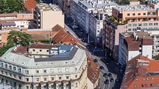 Pogled sa Zagrebačke katedrale na centar grada – Zagreb