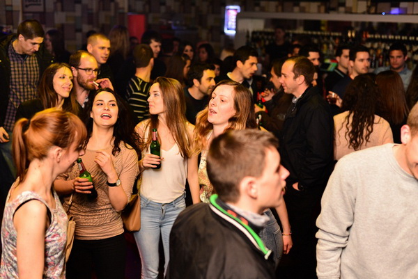 Mjesni Odbor u Maraschino Baru. Foto: Iva Perinčić Mjesni Odbor u Maraschino Baru. Foto: Iva Perinčić