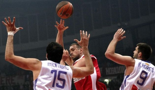 Nikola Vujčić, Olympiakos (Foto:Reuters)