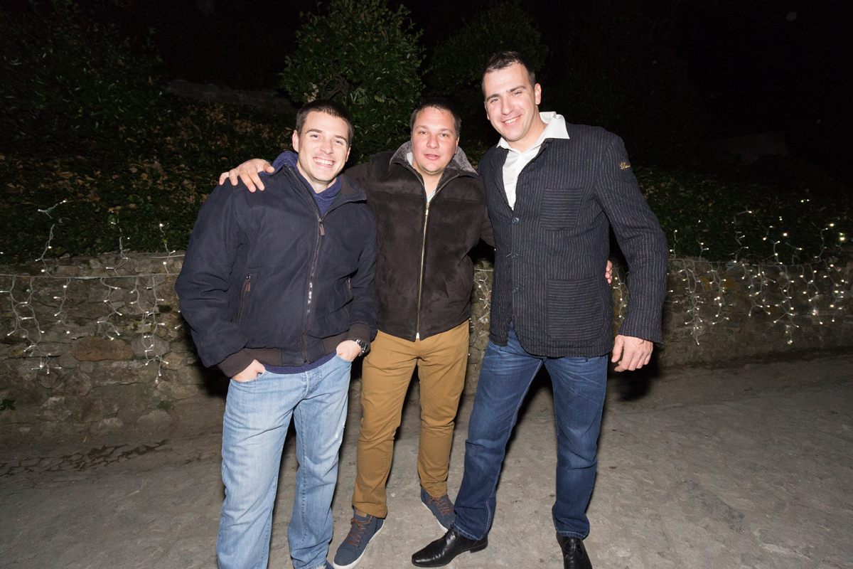 Doček 2017: Najluđa noć na zadarskom Poluotoku privukla više tisuća Zadrana i gostiju Doček 2017: Najluđa noć na zadarskom Poluotoku privukla više tisuća Zadrana i gostiju