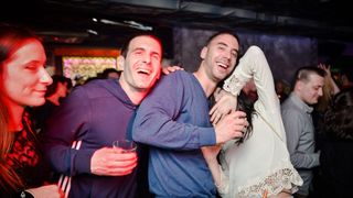 Subotnji party u Svarog baru