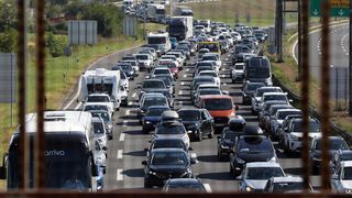 Gužve na naplatnim kućicama Lučko u smjeru mora