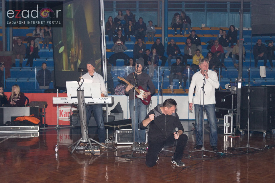 Humanitarno gledanje utakmice Zadar-Cibona u Jazinama Humanitarno gledanje utakmice Zadar-Cibona u Jazinama