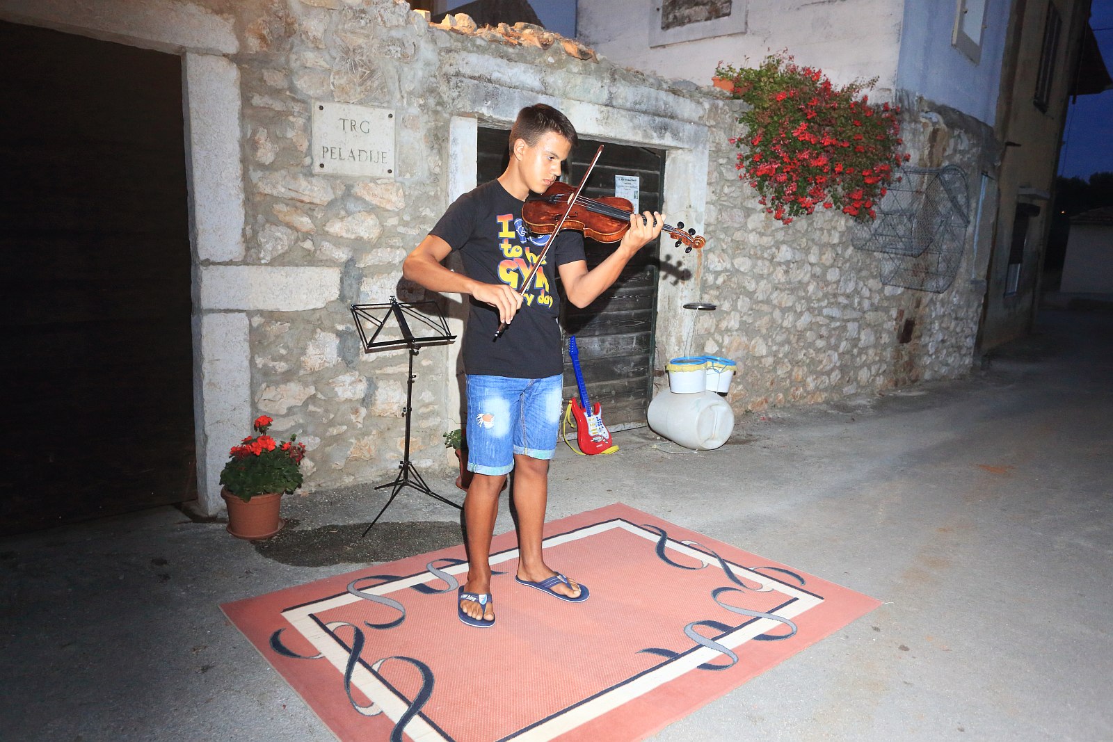 2. Dječje glazbene večeri: Akordi ispod farikule