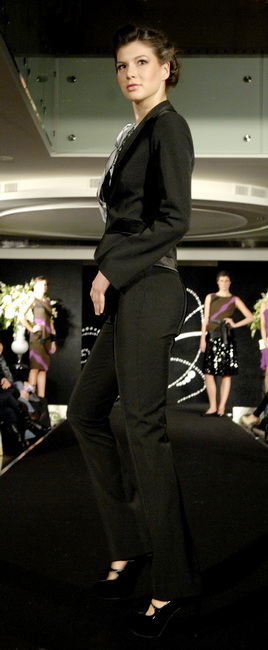 Split, 190210.
U hotelu Le Meridien Lav odrzava se Sajam vjencanja gdje je uprilicena modna revija izlagaca. 
Na slici :Teo Perica za mk MAK.
Foto : Jadran Babic / CROPIX