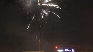 Građani na ulicama Zadra poštujući mjere dočekali 2021. godinu