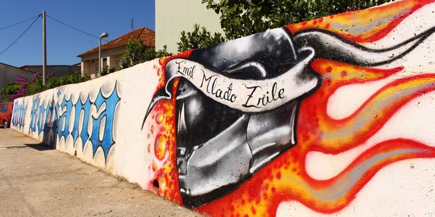 Bude Brojana grafit Bude Brojana grafit