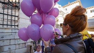 Zadarski Palčići pustili u zrak stotine ljubičastih balona