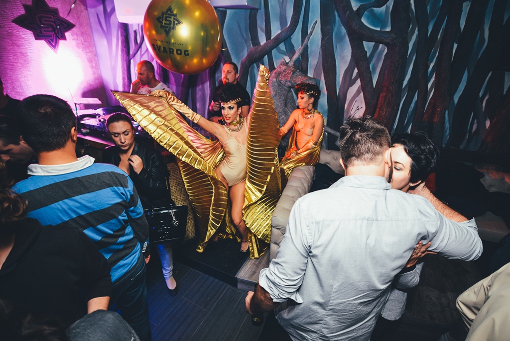 Votka party u Svarog Baru, Foto: Iva Perinčić Votka party u Svarog Baru, Foto: Iva Perinčić