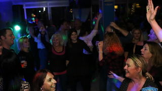 Friday Night Live: Cotton Club @ Famous Beach Bar & Grill 21. listopada 2016. Friday Night Live: Cotton Club @ Famous Beach Bar & Grill 21. listopada 2016.