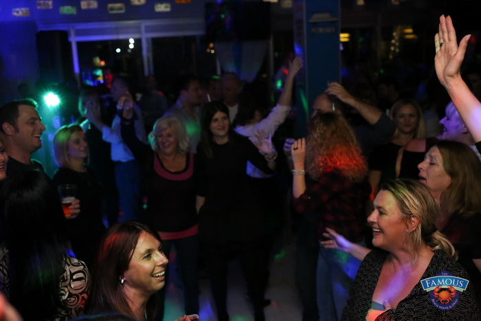 Friday Night Live: Cotton Club @ Famous Beach Bar & Grill 21. listopada 2016. Friday Night Live: Cotton Club @ Famous Beach Bar & Grill 21. listopada 2016.