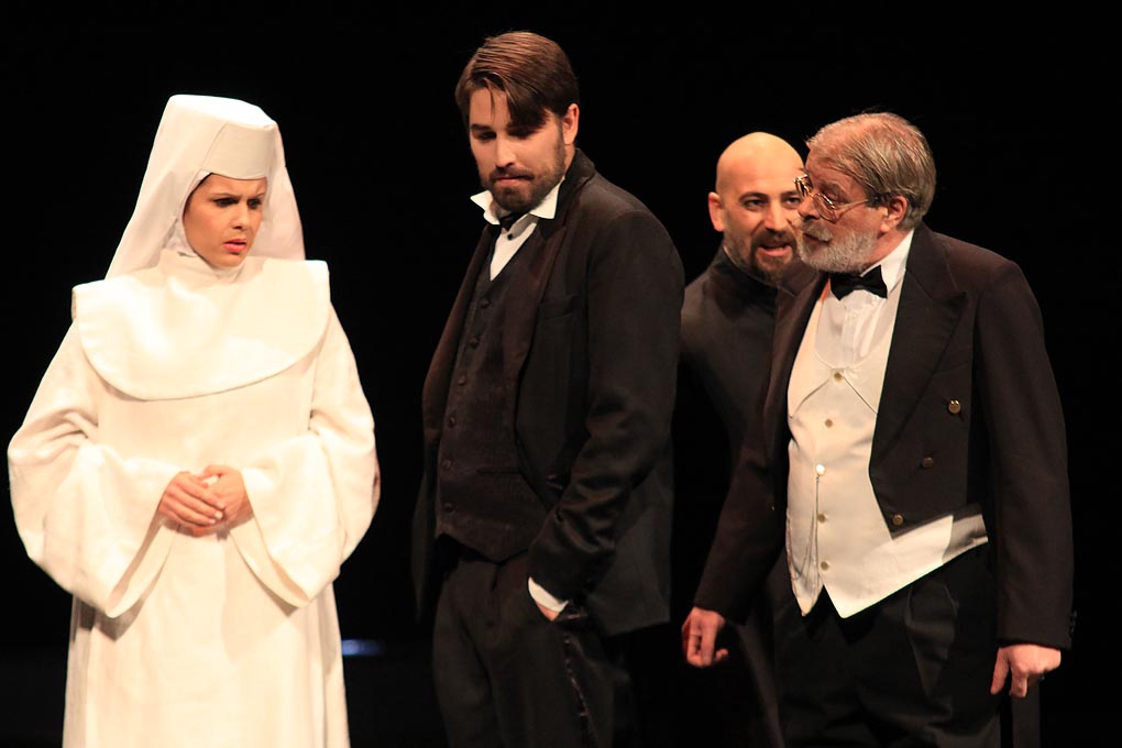 Gospoda Glembajevi u HNK Zadar, foto: Iva Perinčić Gospoda Glembajevi u HNK Zadar, foto: Iva Perinčić