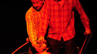 Zadar, 21.01.2013. snimio: Nenad Marčev
TEATAR EXIT, Zagreb
Saša Anočić
KAUBOJI
redatelj: Saša Anočić
igraju: Živko Anočić, Matija Antolić,
Hrvoje Barišić, Krunoslav Klabučar,
Rakan Rushaidat, Radovan Ruždjak i Ivana Rushaidat
izvan pre Zadar, 21.01.2013. snimio: Nenad Marčev
TEATAR EXIT, Zagreb
Saša Anočić
KAUBOJI
redatelj: Saša Anočić
igraju: Živko Anočić, Matija Antolić,
Hrvoje Barišić, Krunoslav Klabučar,
Rakan Rushaidat, Radovan Ruždjak i Ivana Rushaidat
izvan pre