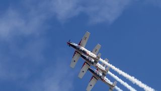 Zemunik: 20. obljetnica akrobatske grupe “Krila Oluje” Zemunik: 20. obljetnica akrobatske grupe “Krila Oluje”