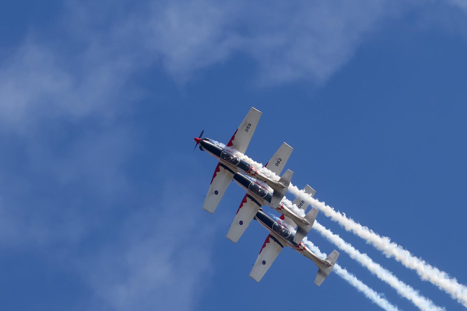 Zemunik: 20. obljetnica akrobatske grupe “Krila Oluje” Zemunik: 20. obljetnica akrobatske grupe “Krila Oluje”