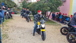 Bibinje: Moto mrazovi razveselili mališane Bibinje: Moto mrazovi razveselili mališane