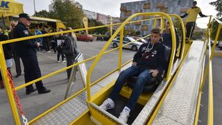 Auto klub Zadar prezentirao simulator prevrtanja i sudara, Foto: Dino Stanin/PIXSELL Auto klub Zadar prezentirao simulator prevrtanja i sudara, Foto: Dino Stanin/PIXSELL