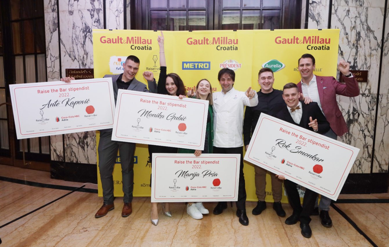 Po izboru gastronomskog vodiča Gault&Millau Croatia Ana Grgić Tomić najbolji chef godine Po izboru gastronomskog vodiča Gault&Millau Croatia Ana Grgić Tomić najbolji chef godine