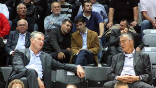 KK Zadar – Real Madrid, umirovljenje dresova 10 (Giuseppe Giergia) i 11 (Kresimir Cosic), Foto; Mladen Malik KK Zadar – Real Madrid, umirovljenje dresova 10 (Giuseppe Giergia) i 11 (Kresimir Cosic), Foto; Mladen Malik