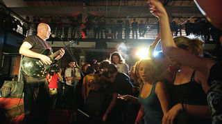 Pozdrav Azri u Arsenalu (foto: Marin Gospić)