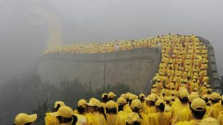 Olimpijska baklja na kineskom zidu