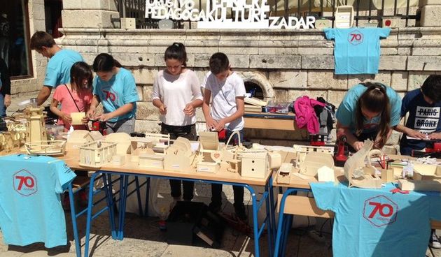 Zlatne ruke zadarskih osnovnoškolaca. Foto: Radio Zadar