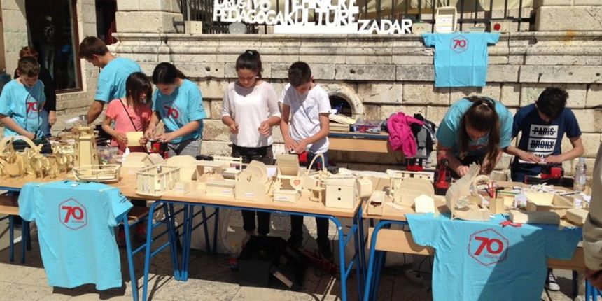 Zlatne ruke zadarskih osnovnoškolaca. Foto: Radio Zadar Zlatne ruke zadarskih osnovnoškolaca. Foto: Radio Zadar