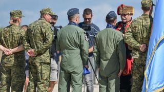 Svečanost povodom završetka obuke pilota na helikopterima OH-58D Kiowa Warrior Svečanost povodom završetka obuke pilota na helikopterima OH-58D Kiowa Warrior