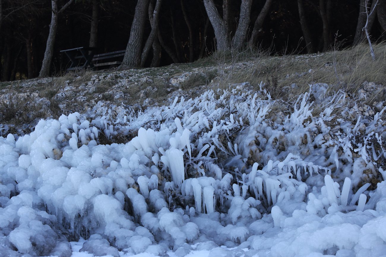 Šetnja po zaleđenom i bajkovitim Vranskim jezerom Šetnja po zaleđenom i bajkovitim Vranskim jezerom
