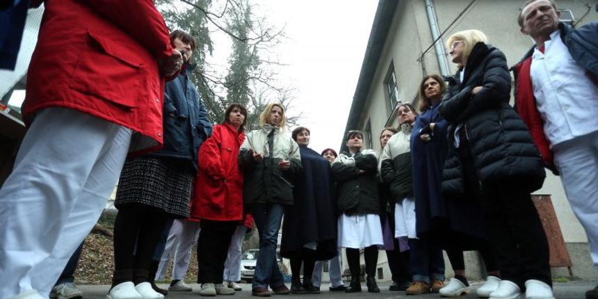 Imunoloski zavod zavrsio je u stecaju, a otkaz je dobilo 200 ljudi. Zaposlenici zavoda ogorceni su zbog te odluke. Photo: Sanjin Strukic/PIXSELL