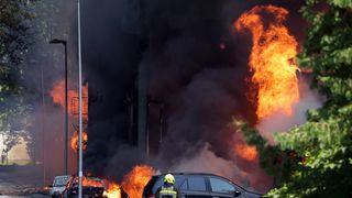 Požar na ŠRC Jelenovac, grad prekriven dimom, zaustavljeni autobusi…