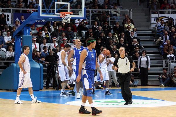 KK Zadar – Real Madrid, umirovljenje dresova 10 (Giuseppe Giergia) i 11 (Kresimir Cosic), Foto; Mladen Malik KK Zadar – Real Madrid, umirovljenje dresova 10 (Giuseppe Giergia) i 11 (Kresimir Cosic), Foto; Mladen Malik