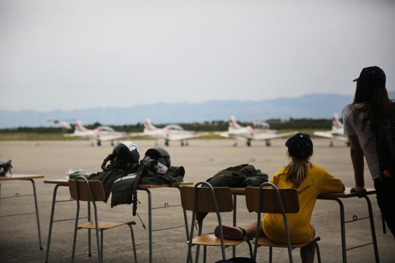 Štićenici humanitarne udruge “Jak kao Jakov” u posjeti zračnoj bazi Zemunik, Foto: Filip Brala/PIXSELL Štićenici humanitarne udruge “Jak kao Jakov” u posjeti zračnoj bazi Zemunik, Foto: Filip Brala/PIXSELL