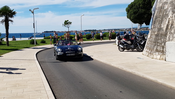 Pink Wing, jedinstvena gastro-turistička karavana luksuznih automobila gostovala je u Zadru na Pozdravu suncu. Foto: Mladen Malik