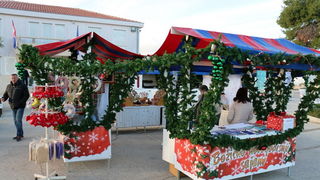 Paljenjem prve adventske svijeće i prigodnim zabavnim programom započela manifestacija Advent na otoku Viru