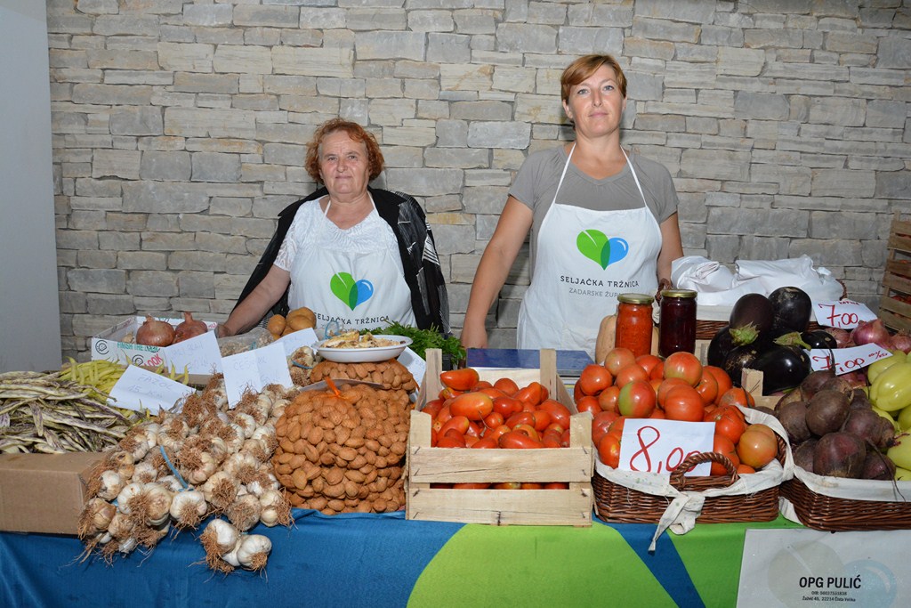 Prva godišnjica rada Seljačke tržnice, foto: Iva Perinčić Prva godišnjica rada Seljačke tržnice, foto: Iva Perinčić