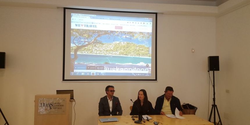 Pressica We travel Pressica We travel