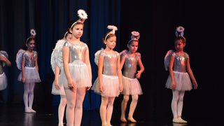 Plesna udruga Gesta: Bajka.hr