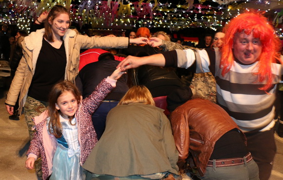 Virski karneval & maškare: Plesna maškarana fešta uz Jasmina Stavrosa